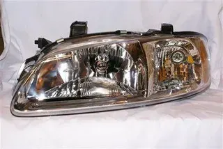 SEMIOPTICA IZQ NISSAN SENTRA B15 01 DEPO