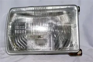 SEMIOPTICA DER VW SANTANA 87-91 (S/AUXILIAR) (B)