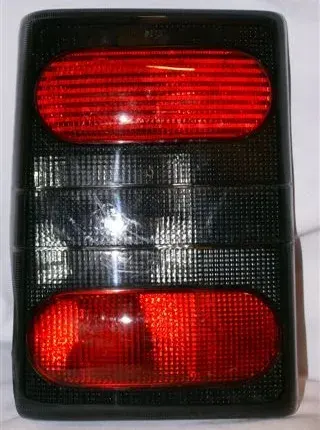 FAROL TRA DER RENAULT TRAFIC 95 (FUME)