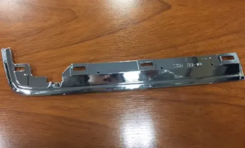 MOLDURA S/OPTICA IZQ NISSAN B12