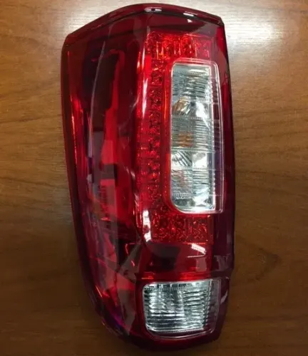 FAROL TRA IZQ GWM WINGLE 6