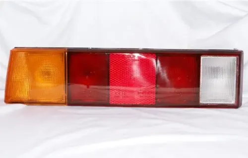 FAROL TRA IZQ VW SANTANA 87