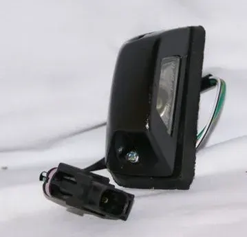 FAROL MATRICULA NISSAN D21 (LATERAL)