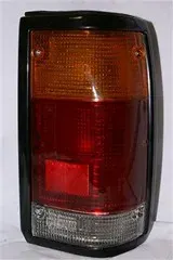 FAROL TRA DER MAZDA B2200-2500 92 (NEGRO) DEPO