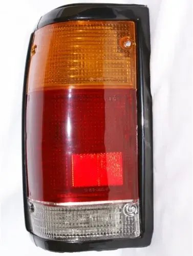 FAROL TRA IZQ MAZDAB2200-2500 92 (NEGRO) DEPO