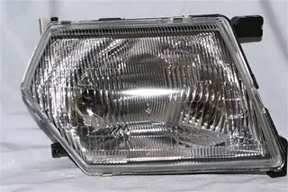 SEMIOPTICA DER NISSAN PATROL 98 DEPO
