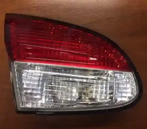 FAROL VALIJA IZQ KIA AVELLA 98 (SEDAN)