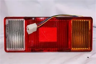 FAROL TRA KIA K2700-3600 I (PLASTICO)