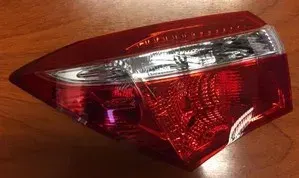 FAROL TRA IZQ TOYOTA COROLLA 16 BRASIL C/LAMP