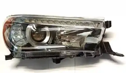 SEMIOPTICA DER TOYOTA HILUX 16 (LED) DEPO (MAN)