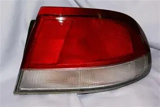 FAROL TRA DER MAZDA 626 92