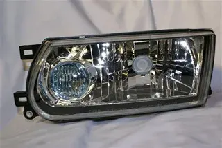 SEMIOPTICA IZQ NISSAN SENTRA B13 05 MEXICO DEPO