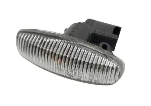 FAROL GUARDABARRO TOYOTA HILUX 16 (BCO)