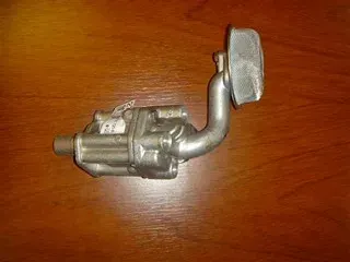 BOMBA ACEITE NISSAN 720-81 TQW