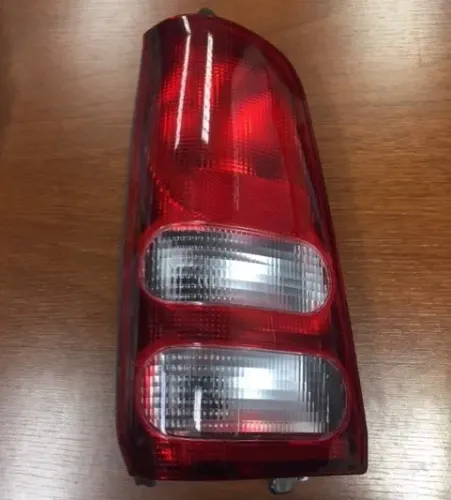 FAROL TRA IZQ FAW 05 (FURGON)