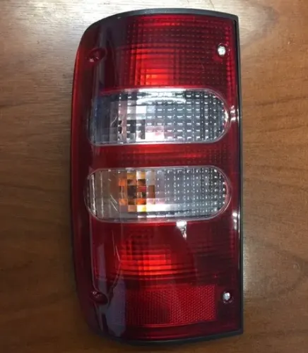 FAROL TRA IZQ ZX ADMIRAL 2007 2 LINEAS BLANCAS