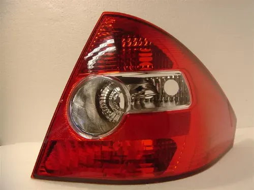 FAROL TRA DER FORD FIESTA 07 SEDAN DEPO