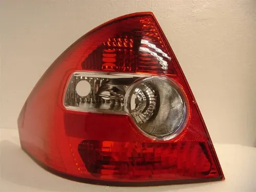 FAROL TRA IZQ FORD FIESTA 07 SEDAN DEPO