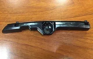 SOPORTE PARAG DEL IZQ TOYOTA VIGO 2004-2011 (PLAS)
