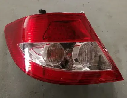 FAROL TRA IZQ BYD F3