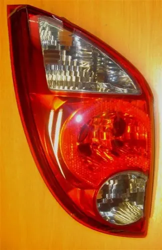 FAROL TRA IZQ GM CELTA 12