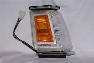 FAROL DEL DER MITSUBISHI LANCER 81 DEPO