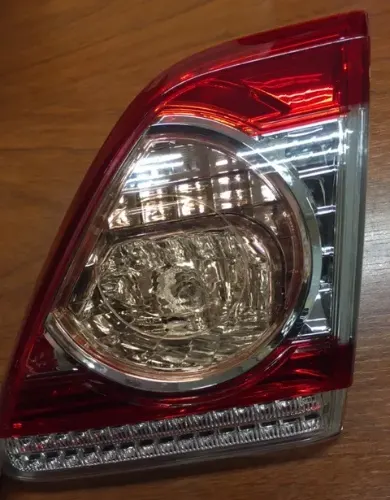 FAROL VALIJA DER TOYOTA COROLLA 11