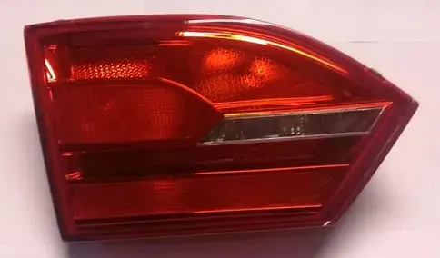 FAROL VALIJA IZQ VW VENTO 11 DEPO