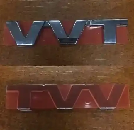 EMBLEMA GUARDABARRO SUZUKI DZIRE 12 (VVT)
