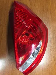 FAROL TRA IZQ FORD FIESTA 11 (HATCH) DEPO