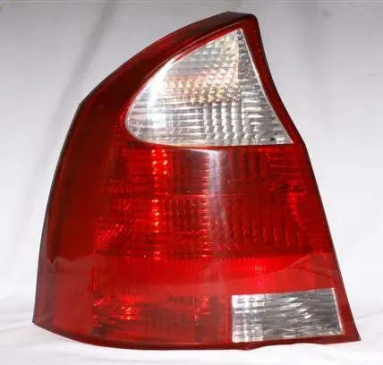 FAROL TRA IZQ GM CORSA II 03 SEDAN CRISTAL