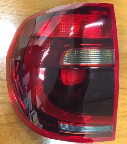 FAROL TRA IZQ VW FOX 10 (FUME)