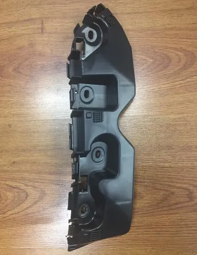 SOPORTE PARAG DEL IZQ RENAULT DUSTER 11 (PLAS) (A)