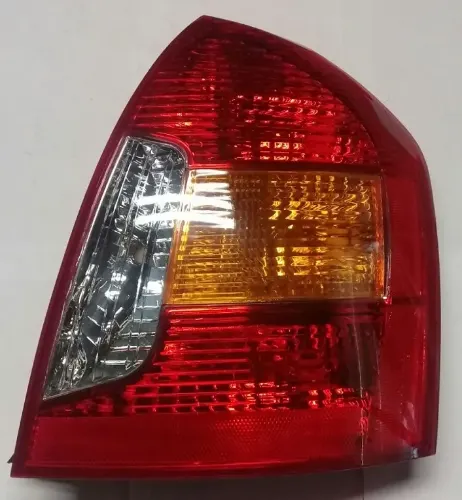 FAROL TRA DER HYUNDAI ACCENT 07 SEDAN
