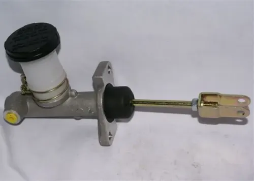 BOMBA EMBRAGUE NISSAN 2-4WD FUDI