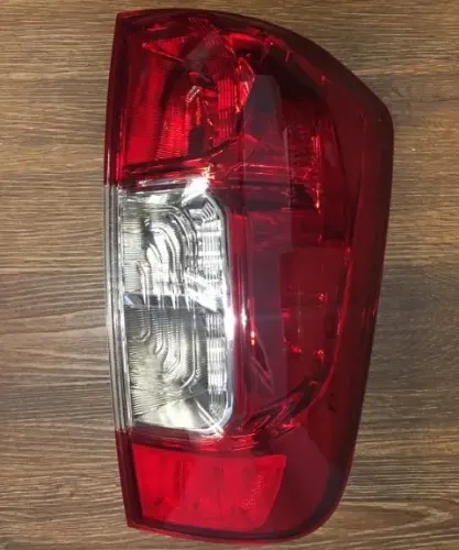 FAROL TRA DER NISSAN FRONTIER NP300 16 DEPO