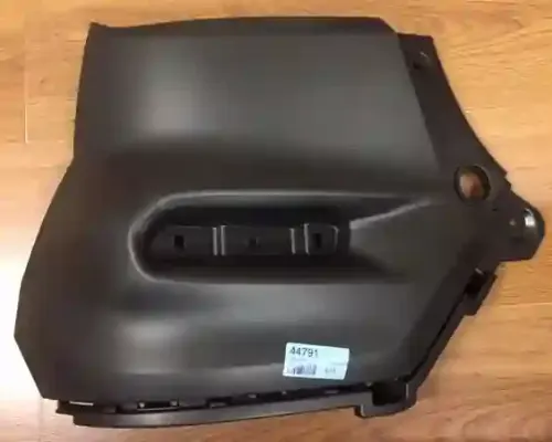 MOLDURA PARAG TRA IZQ SUZUKI S-PRESSO 20