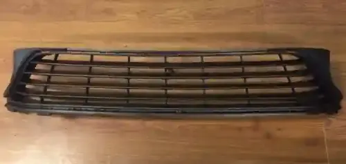 REJILLA PARAG DEL RENAULT LOGAN 20