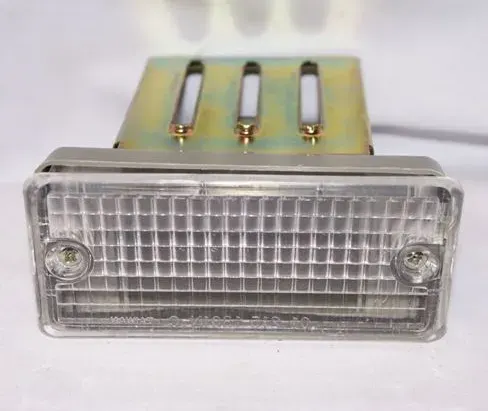 FAROL M/ATRAS IZQ NISSAN 720 86 DEPO