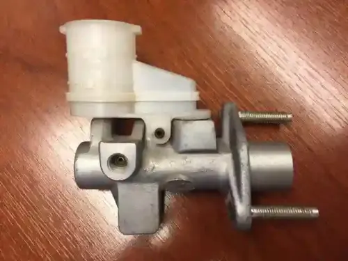 BOMBA EMBRAGUE MITSUBISHI L200 SPORTERO 06