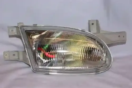 SEMIOPTICA DER HYUNDAI ACCENT 97 (4-5P)