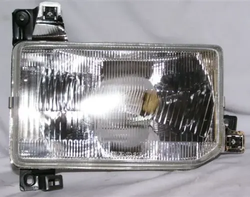 SEMIOPTICA DER NISSAN 720 DEPO