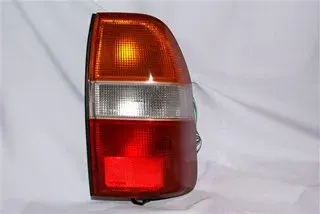 FAROL TRA DER MITSUBISHI L200 97 DEPO