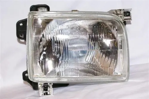 SEMIOPTICA DER NISSAN D22 98 DEPO