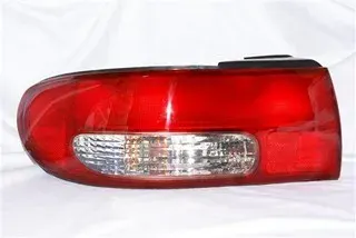 FAROL TRA IZQ KIA SEPHIA 96